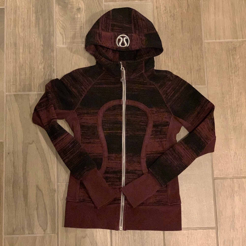 lululemon Scuba Hoodie Size 4 Burgundy/Black